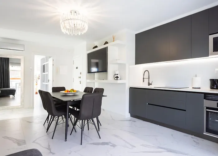 Jasmine Arona (Tenerife)