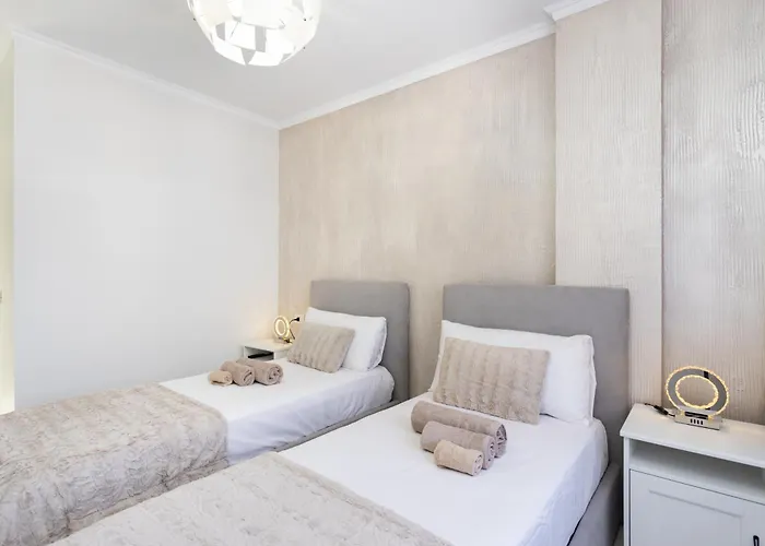 Jasmine Arona (Tenerife)